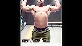 Carson Vale Flexing
