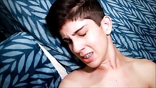 NEG&Atilde;O TIRANDO O CABA&Ccedil;O DO NOVINHO