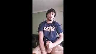 Quick solo jerk off – Thatguyfromwalesufollow