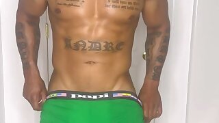 32 black muscle hunk bossmanedre onlyfans porn