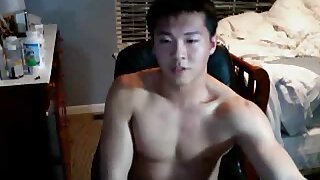oh f**k I’m gonna cum - hunky Asian boy jacks off on cam