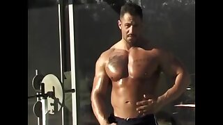 SCOTT GUNZ CUMS